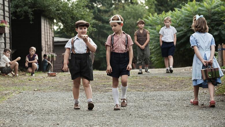 Lejos de Praga - Fondo