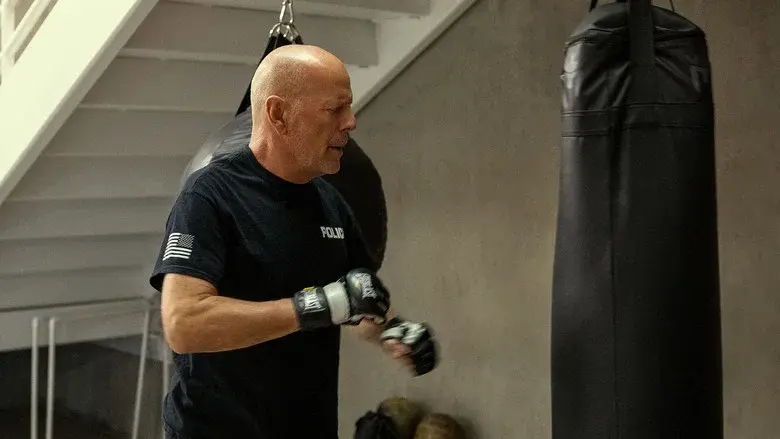 Detective Knight: Última misión - Fondo