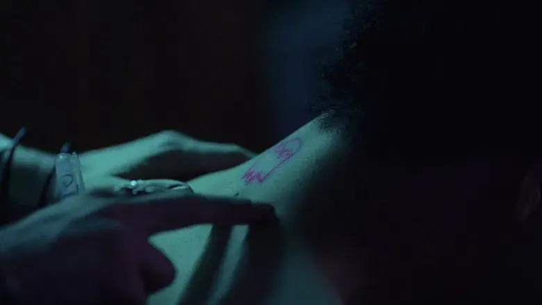 El brillo de la televisión - Fondo