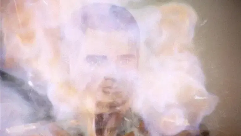 Stand by for Action - Fondo