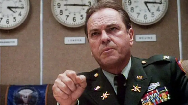 Misiles al Amanecer - Fondo