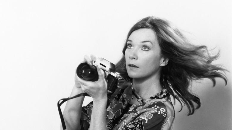 Shirley's World - Fondo