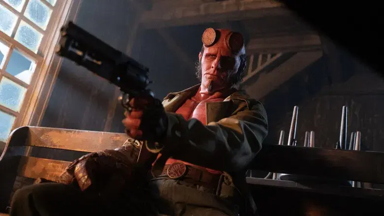 Hellboy: El Hombre Retorcido - Fondo
