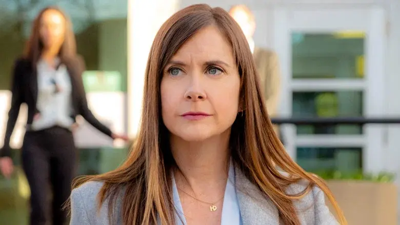 Los Misterios de Hailey Dean: Un matrimonio hecho - Fondo