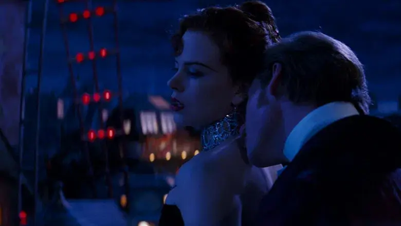 Moulin Rouge - Fondo