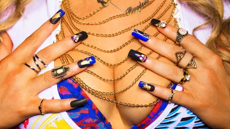 Claws - Fondo