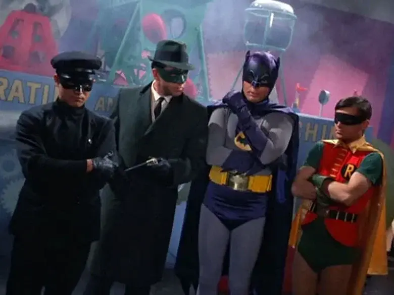 Batman Crossover #01: El Avispón se Entromete