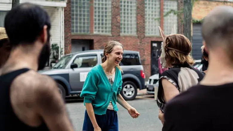 Madeline's Madeline - Fondo