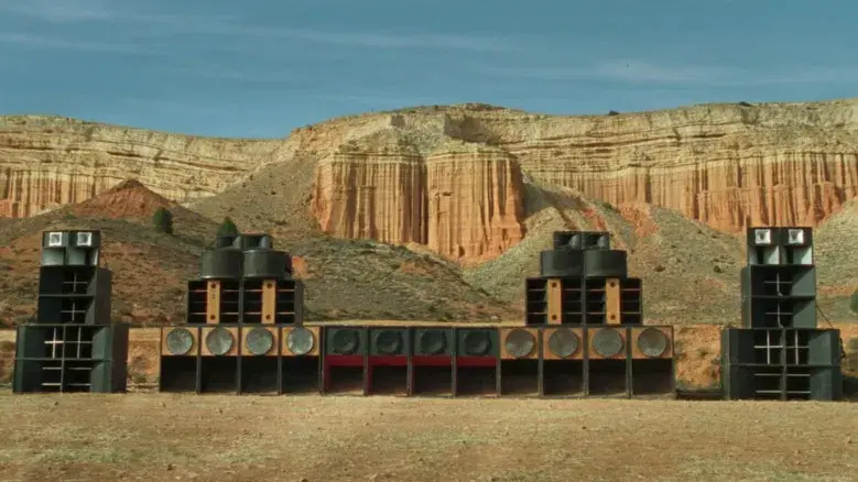 Sirat: Trance en el desierto - Fondo