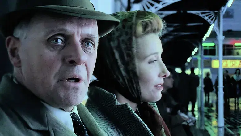 Lo que queda del día - Fondo