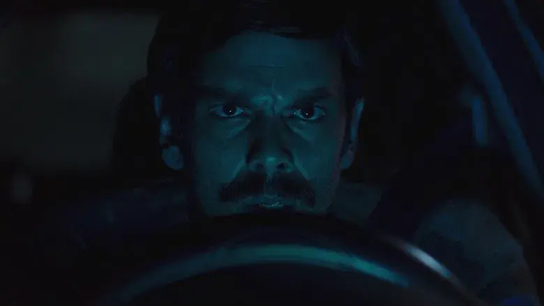 Cuando acecha la maldad - Fondo