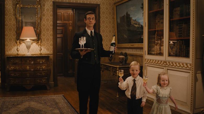 Fackham Hall - Fondo