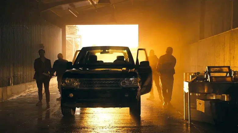 Beekeeper: El protector - Fondo