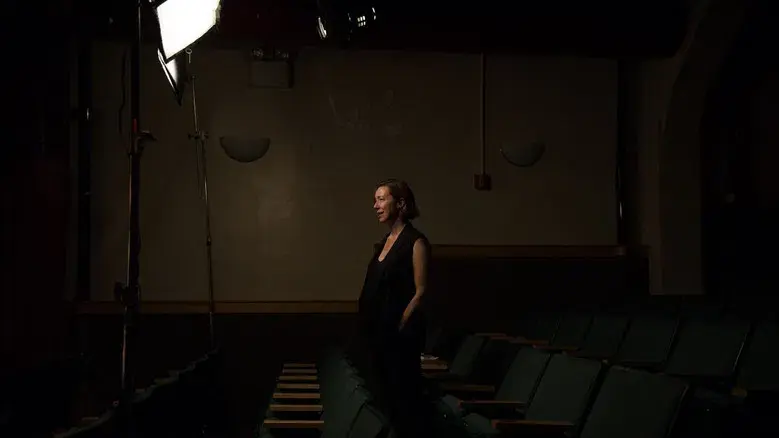 Madeline's Madeline - Fondo