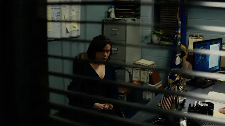 Puñales por la espalda: De entre los muertos - Fondo