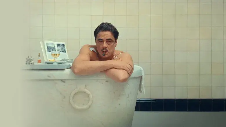 La trama fenicia - Fondo