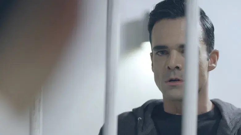 Castillo arresta al presidente Terán