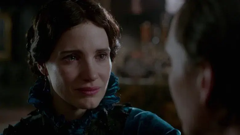 La cumbre escarlata - Fondo