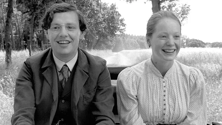 La cinta blanca - Fondo