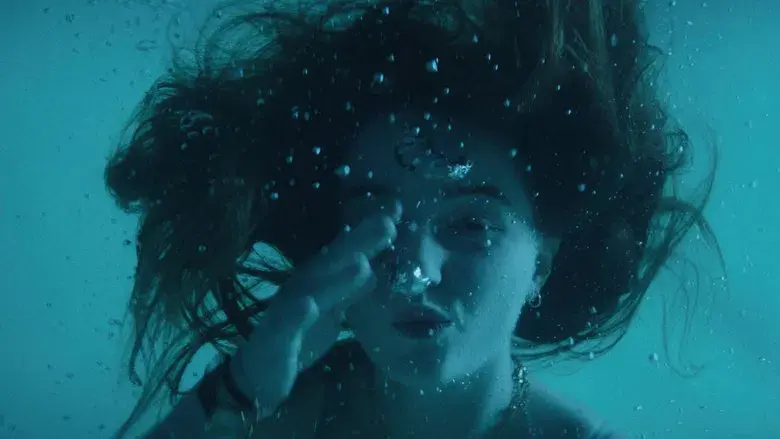 Súper empollonas - Fondo