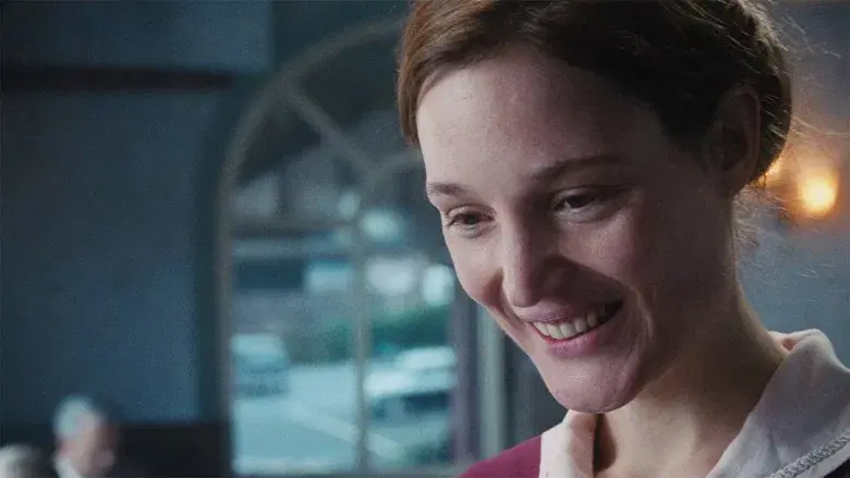 El hilo invisible - Fondo