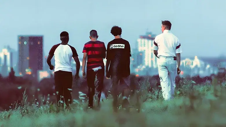 Con los pies en la tierra - Fondo