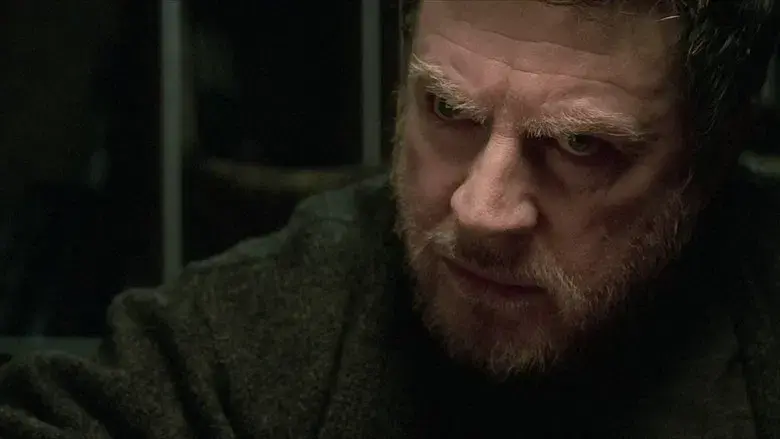 Mothman, la última profecía - Fondo