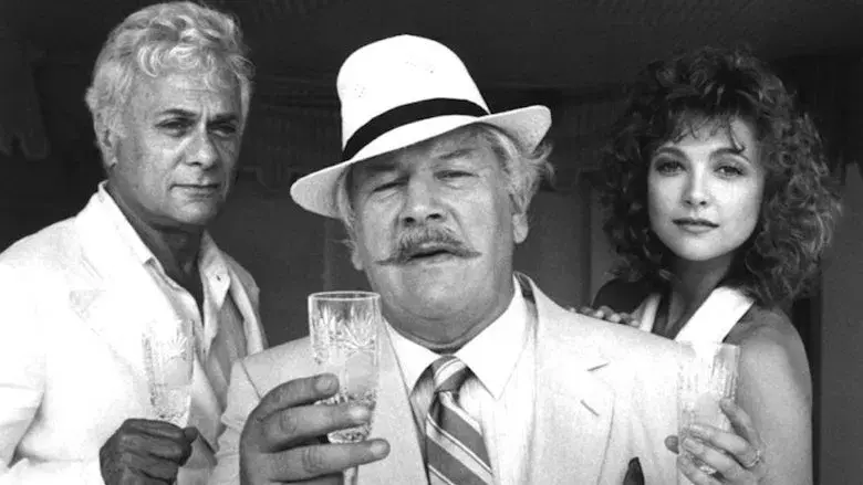 Tragedia en tres actos - Fondo