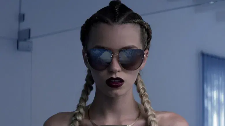 The Neon Demon - Fondo