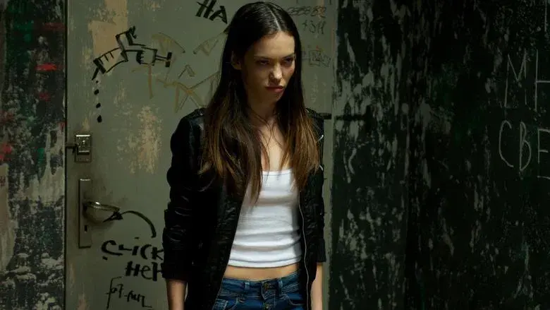 Escupiré sobre tu tumba 2 - Fondo