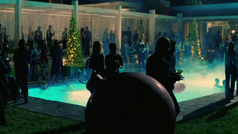 Kiss Kiss Bang Bang - Fondo