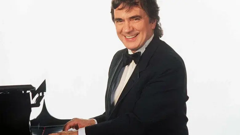 An Audience with Dudley Moore - Fondo