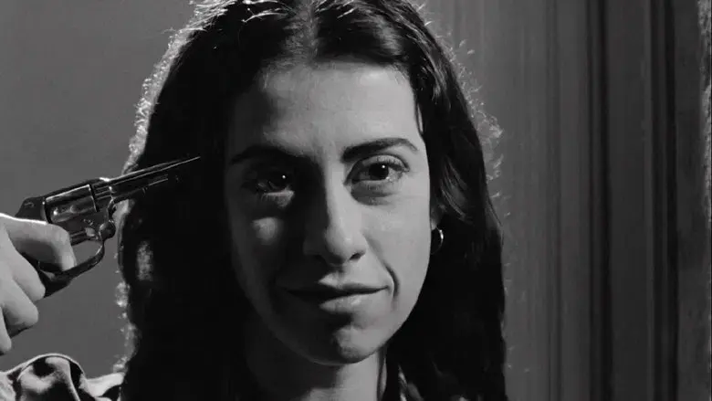 Tierra extranjera - Fondo