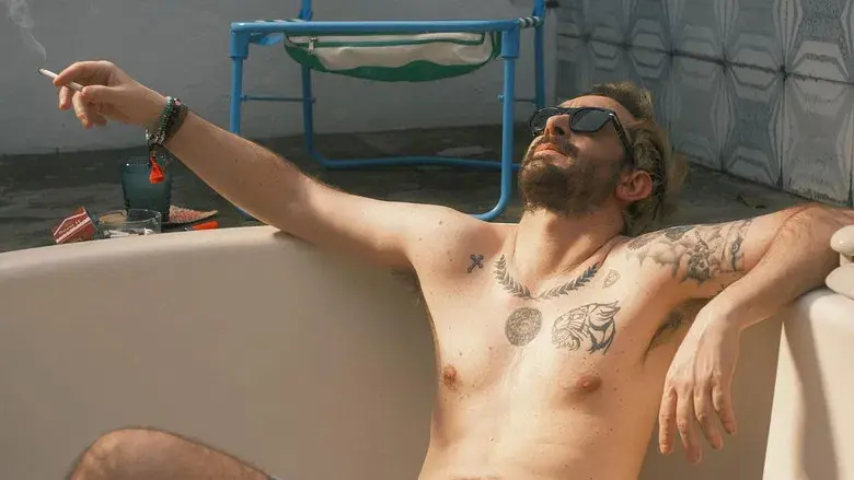 Sobriedad, Me Estás Matando - Fondo