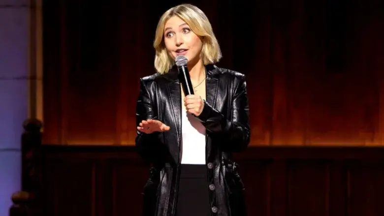 Taylor Tomlinson: Prodigal Daughter - Fondo