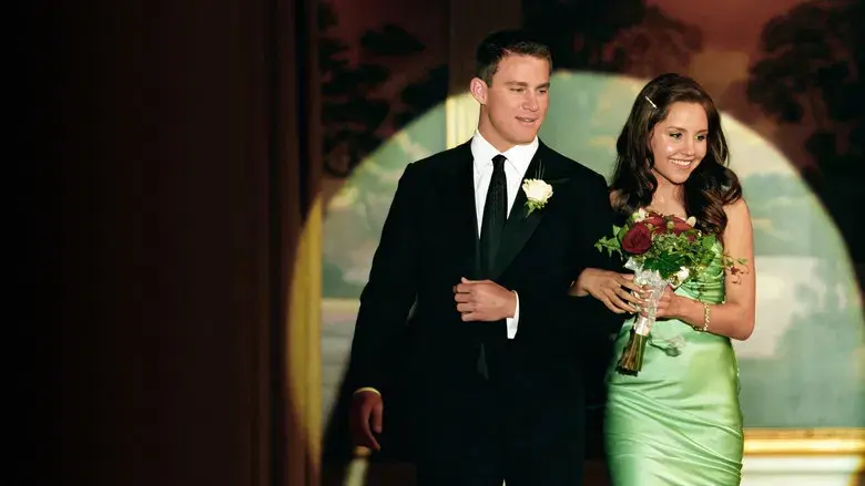 Ella es el chico - Fondo