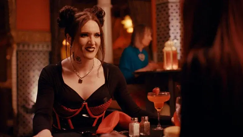 Dracula's Ex-Girlfriend - Fondo
