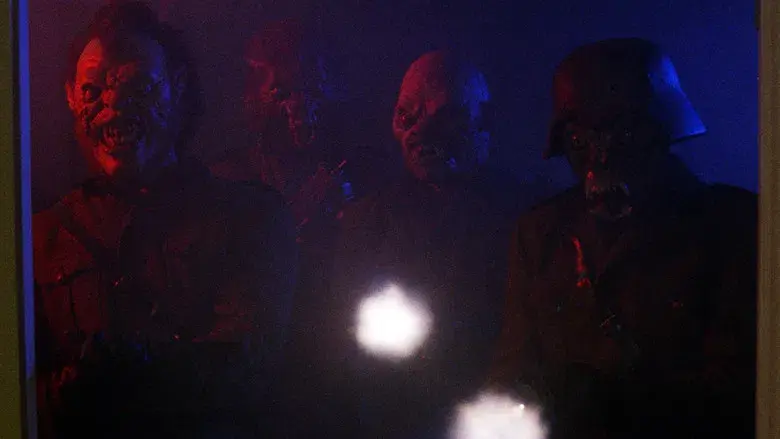 Un hombre lobo americano en Londres - Fondo