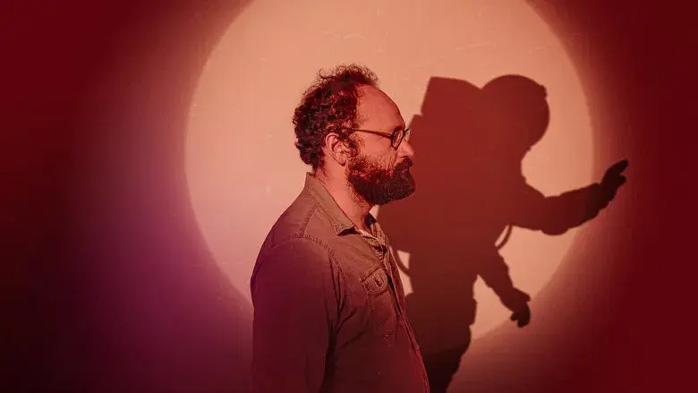 El Comediante - Fondo