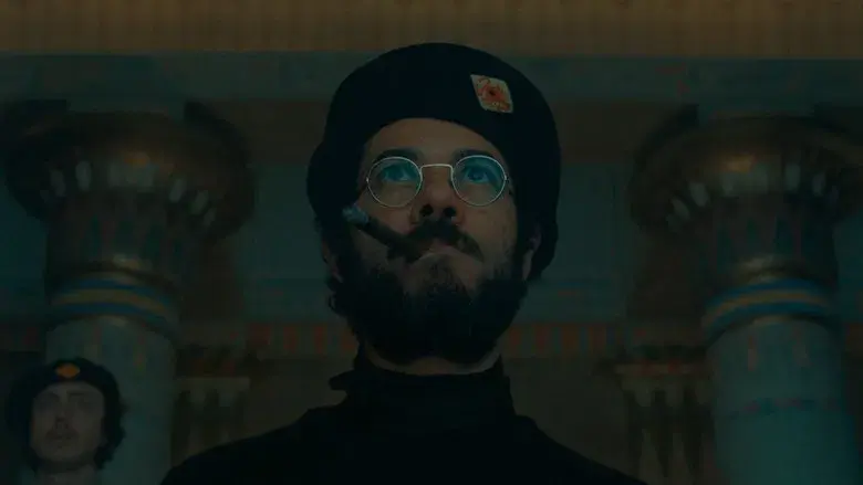 La trama fenicia - Fondo