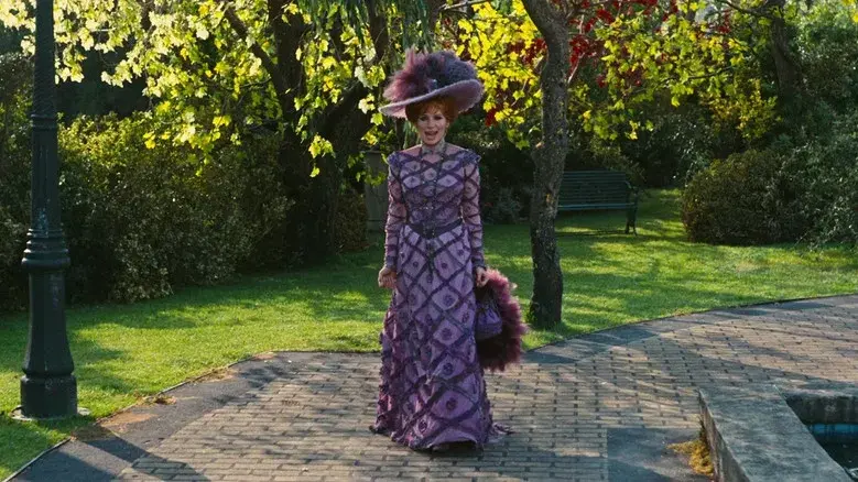 Hello, Dolly! - Fondo