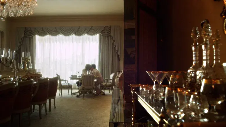 Detrás del candelabro - Fondo