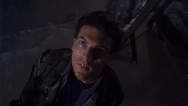 Guyver: Dark Hero - Fondo
