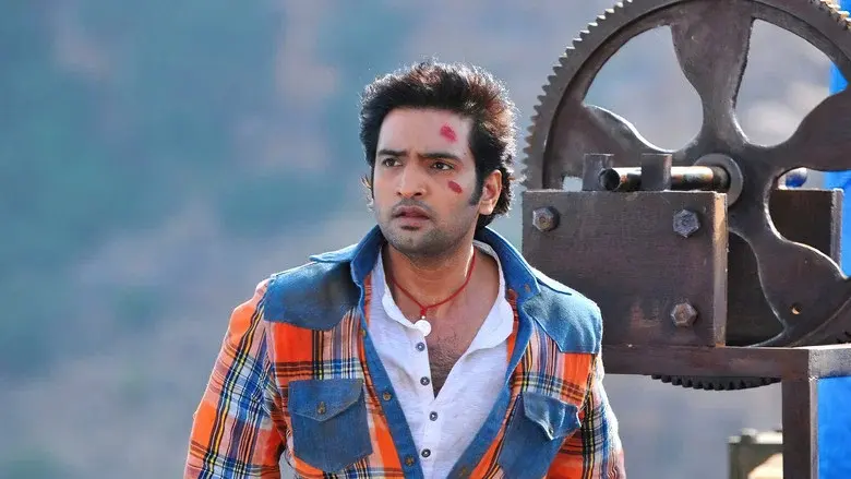 வல்லவனுக்கு புல்லும் ஆயுதம் - Fondo