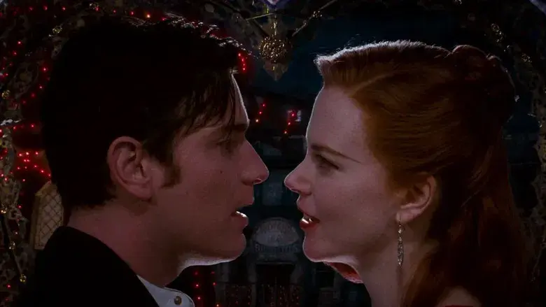 Moulin Rouge - Fondo