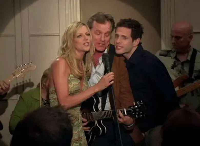 Dennis y dee tienen un nuevo papá