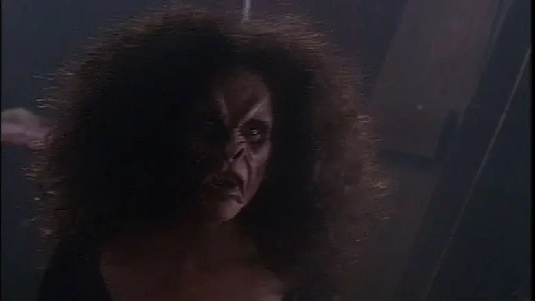 La noche de los demonios 3 - Fondo