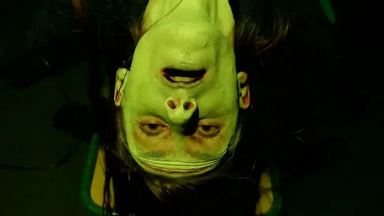 Frankenstein Created Robyn - Fondo