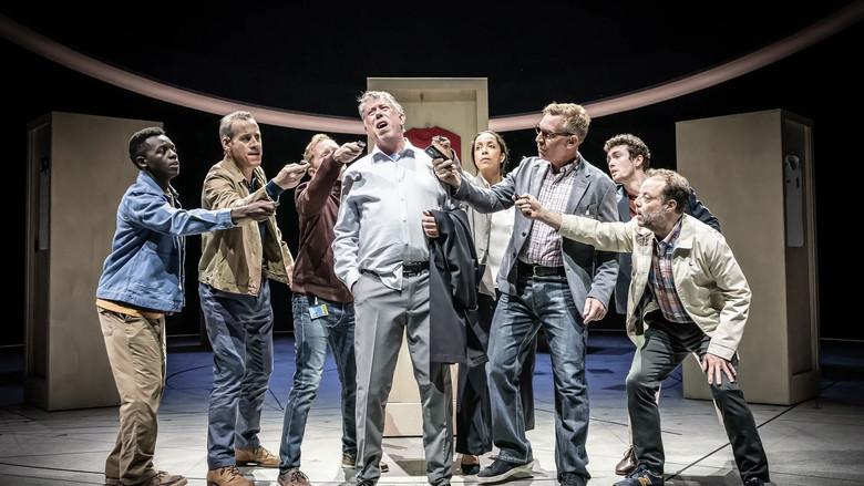 National Theatre Live: Dear England - Fondo