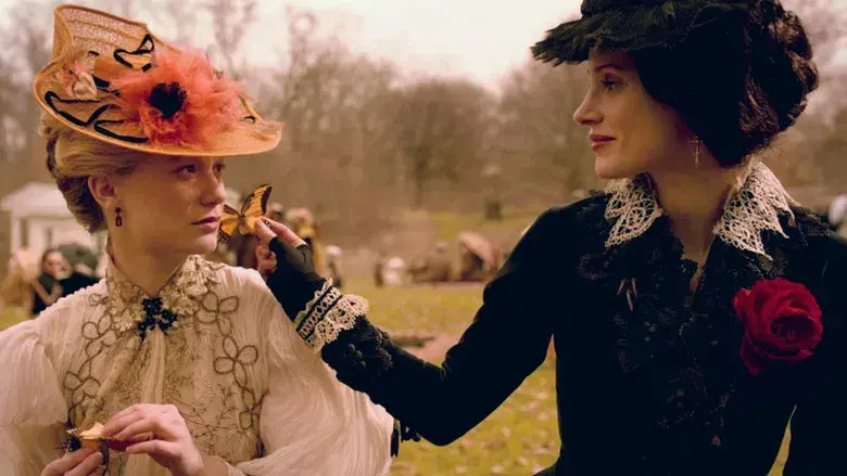 La cumbre escarlata - Fondo